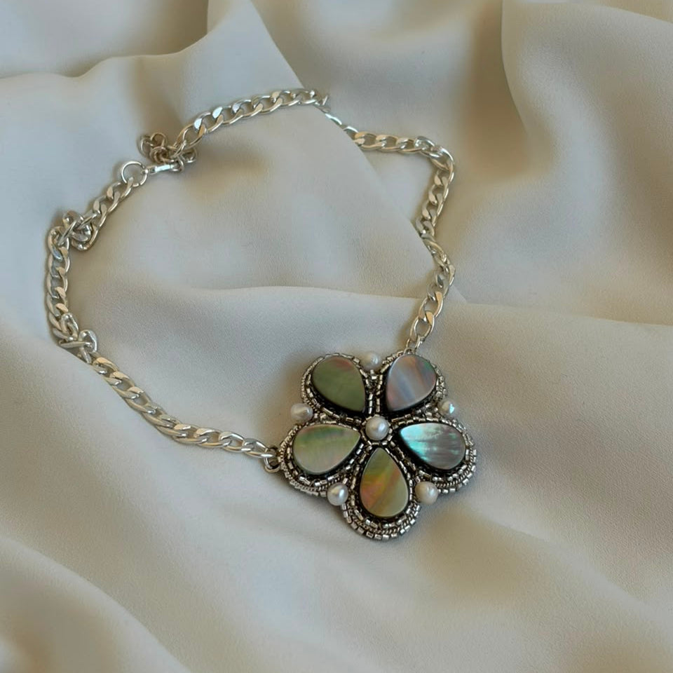 Collar Flor Tornasol
